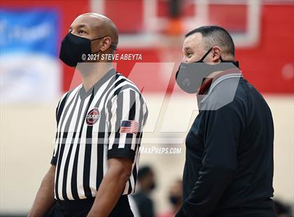 Thumbnail 1 in Rocky Mountain @ Rangeview (CHSAA Class 5A Round 1) photogallery.