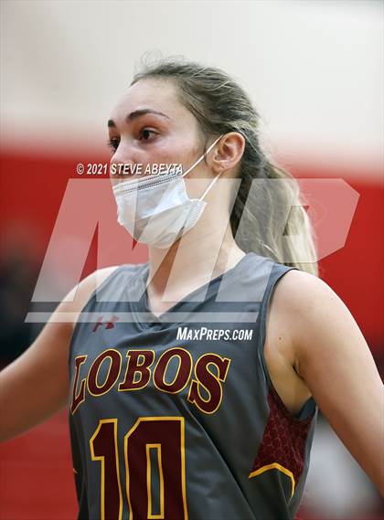 Thumbnail 3 in Rocky Mountain @ Rangeview (CHSAA Class 5A Round 1) photogallery.