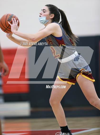 Thumbnail 2 in Rocky Mountain @ Rangeview (CHSAA Class 5A Round 1) photogallery.