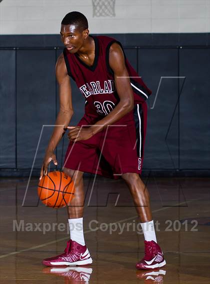 Thumbnail 1 in Pearland vs. Kingwood (McDonald's Texas Invitational) photogallery.