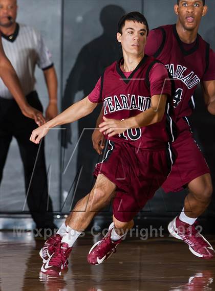 Thumbnail 2 in Pearland vs. Kingwood (McDonald's Texas Invitational) photogallery.