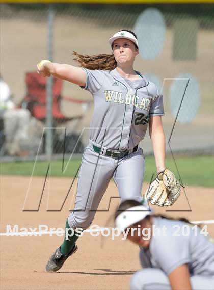 Thumbnail 1 in Brea Olinda @ Villa Park photogallery.