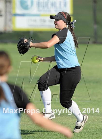 Thumbnail 3 in Brea Olinda @ Villa Park photogallery.