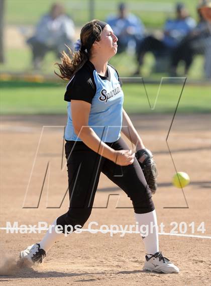 Thumbnail 1 in Brea Olinda @ Villa Park photogallery.