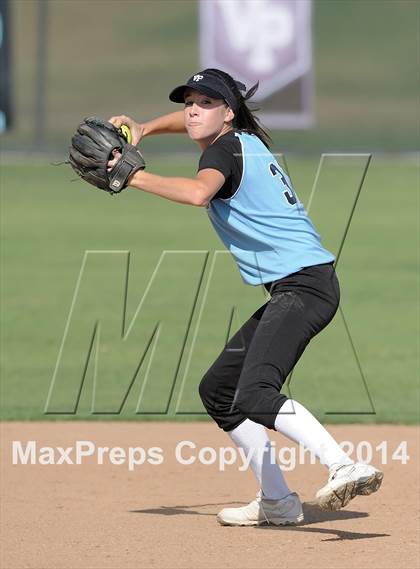 Thumbnail 1 in Brea Olinda @ Villa Park photogallery.