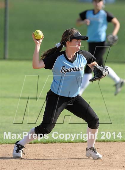 Thumbnail 1 in Brea Olinda @ Villa Park photogallery.