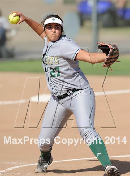Thumbnail 1 in Brea Olinda @ Villa Park photogallery.