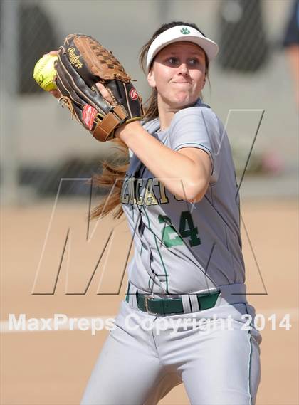 Thumbnail 1 in Brea Olinda @ Villa Park photogallery.