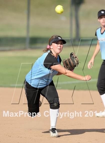 Thumbnail 1 in Brea Olinda @ Villa Park photogallery.