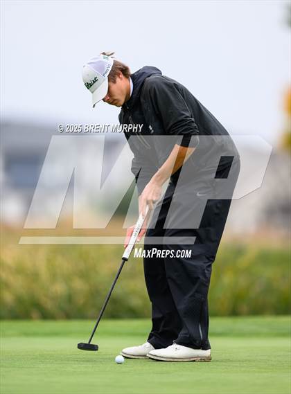 Thumbnail 2 in CHSAA 4A Finals - Day 2 photogallery.
