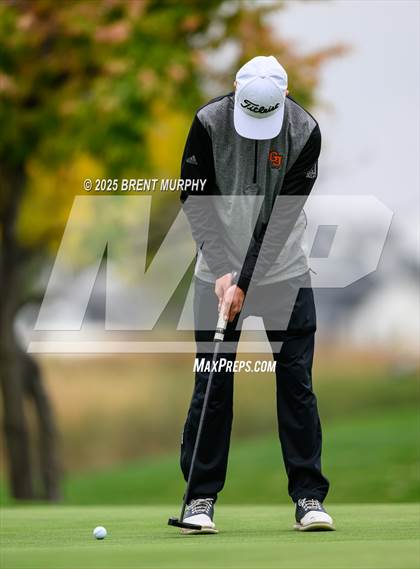 Thumbnail 2 in CHSAA 4A Finals - Day 2 photogallery.