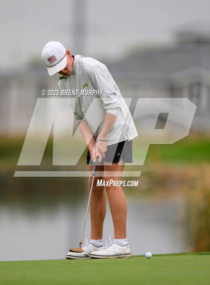Thumbnail 2 in CHSAA 4A Finals - Day 2 photogallery.