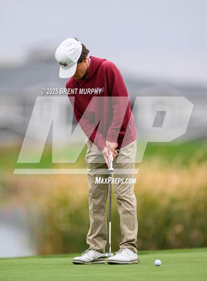 Thumbnail 2 in CHSAA 4A Finals - Day 2 photogallery.