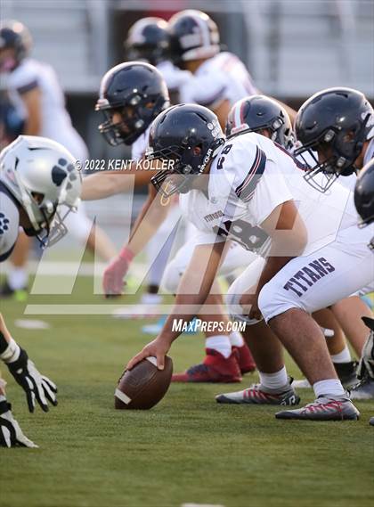 Thumbnail 1 in Sterling Heights Stevenson @ Dakota photogallery.