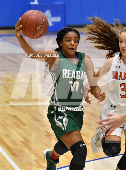 Thumbnail 2 in Reagan [Ronald] vs Brandeis photogallery.