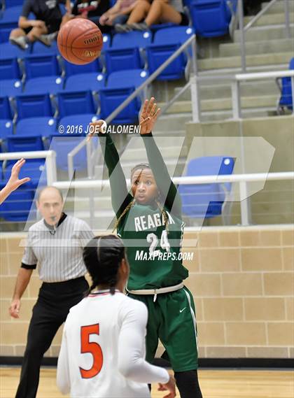 Thumbnail 3 in Reagan [Ronald] vs Brandeis photogallery.