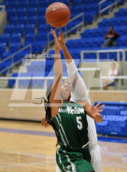 Thumbnail 2 in Reagan [Ronald] vs Brandeis photogallery.