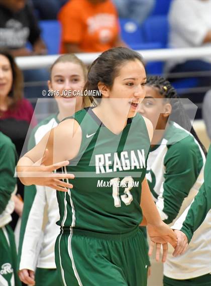 Thumbnail 1 in Reagan [Ronald] vs Brandeis photogallery.