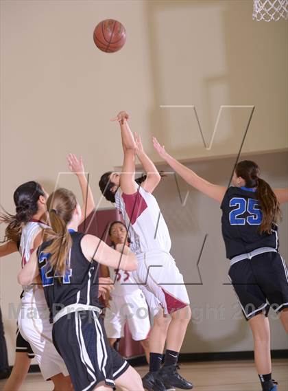 Thumbnail 2 in Downey vs. Dana Hills (MaxPreps Holiday Classic) photogallery.