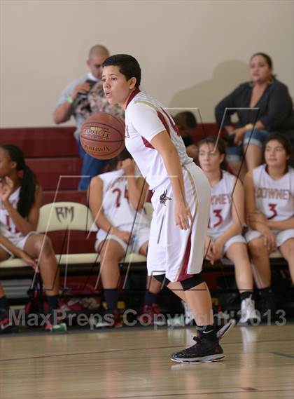 Thumbnail 2 in Downey vs. Dana Hills (MaxPreps Holiday Classic) photogallery.