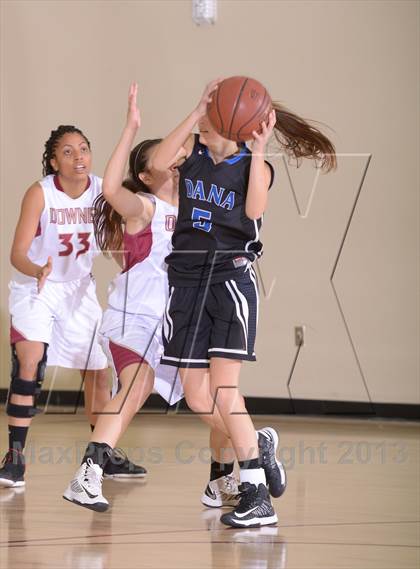 Thumbnail 2 in Downey vs. Dana Hills (MaxPreps Holiday Classic) photogallery.