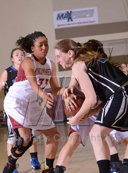 Thumbnail 3 in Downey vs. Dana Hills (MaxPreps Holiday Classic) photogallery.