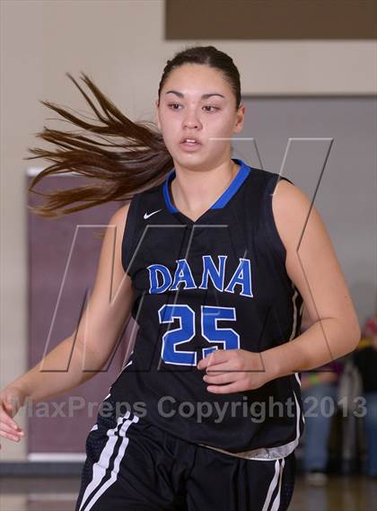 Thumbnail 1 in Downey vs. Dana Hills (MaxPreps Holiday Classic) photogallery.