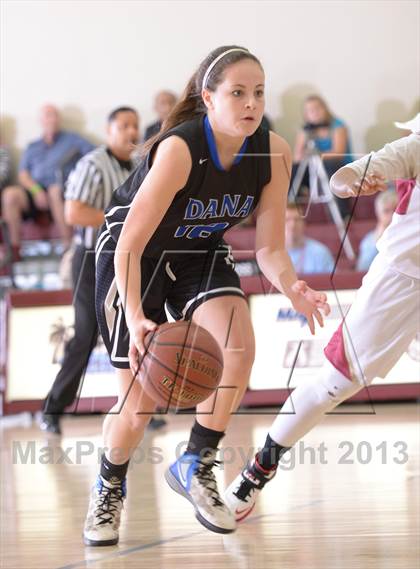 Thumbnail 1 in Downey vs. Dana Hills (MaxPreps Holiday Classic) photogallery.