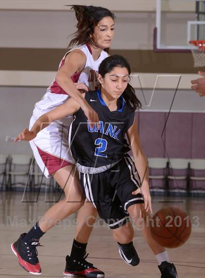 Thumbnail 1 in Downey vs. Dana Hills (MaxPreps Holiday Classic) photogallery.