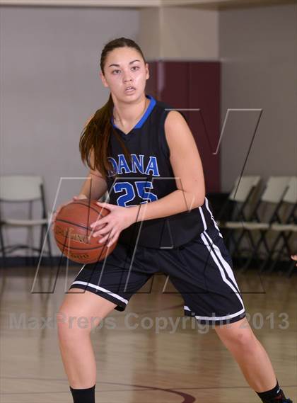 Thumbnail 1 in Downey vs. Dana Hills (MaxPreps Holiday Classic) photogallery.