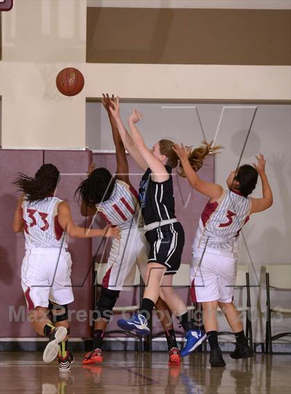 Thumbnail 1 in Downey vs. Dana Hills (MaxPreps Holiday Classic) photogallery.
