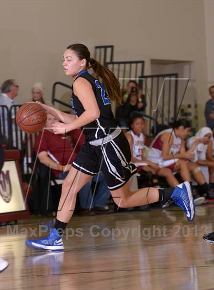 Thumbnail 1 in Downey vs. Dana Hills (MaxPreps Holiday Classic) photogallery.