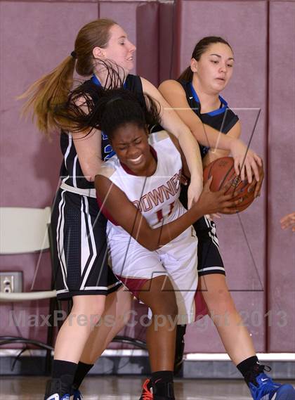 Thumbnail 3 in Downey vs. Dana Hills (MaxPreps Holiday Classic) photogallery.