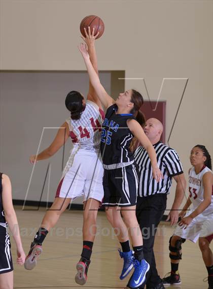 Thumbnail 1 in Downey vs. Dana Hills (MaxPreps Holiday Classic) photogallery.