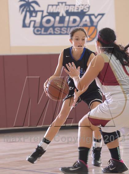 Thumbnail 3 in Downey vs. Dana Hills (MaxPreps Holiday Classic) photogallery.