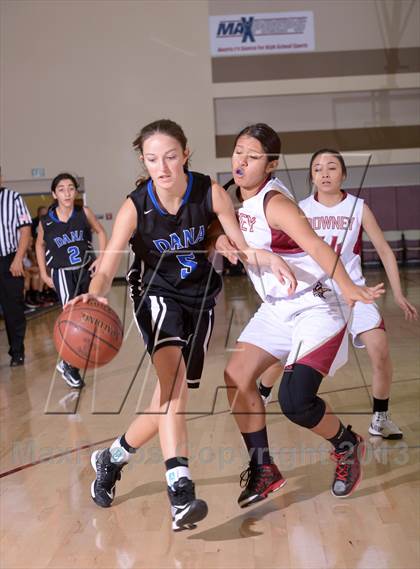Thumbnail 2 in Downey vs. Dana Hills (MaxPreps Holiday Classic) photogallery.