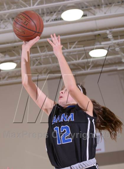 Thumbnail 3 in Downey vs. Dana Hills (MaxPreps Holiday Classic) photogallery.
