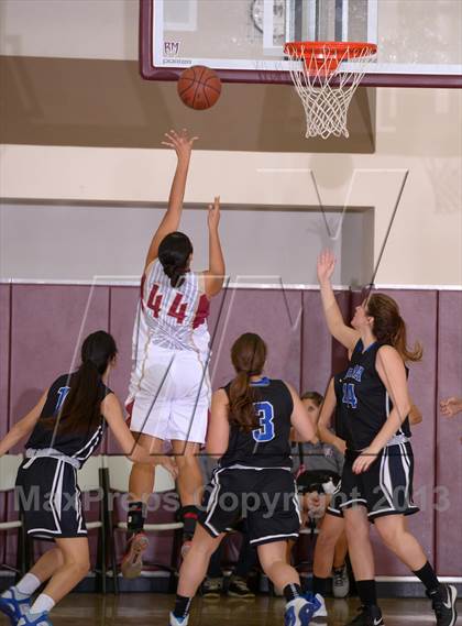 Thumbnail 2 in Downey vs. Dana Hills (MaxPreps Holiday Classic) photogallery.