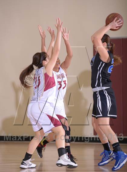 Thumbnail 1 in Downey vs. Dana Hills (MaxPreps Holiday Classic) photogallery.