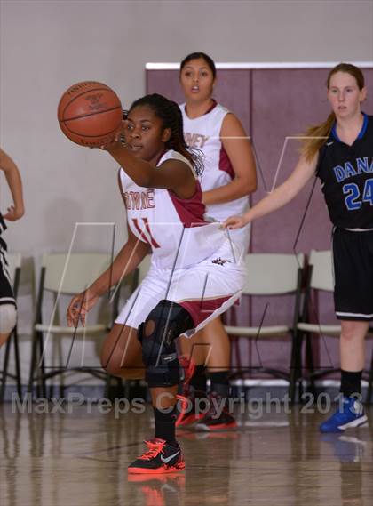 Thumbnail 3 in Downey vs. Dana Hills (MaxPreps Holiday Classic) photogallery.