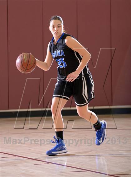 Thumbnail 2 in Downey vs. Dana Hills (MaxPreps Holiday Classic) photogallery.