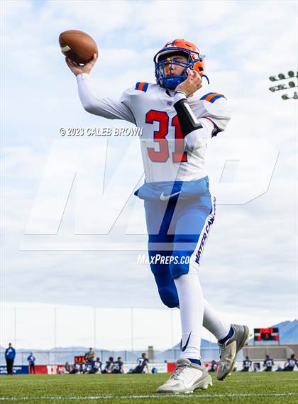 Thumbnail 1 in Water Canyon vs Rich (UHSAA 8-player Semifinal) photogallery.