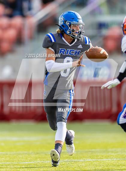 Thumbnail 3 in Water Canyon vs Rich (UHSAA 8-player Semifinal) photogallery.