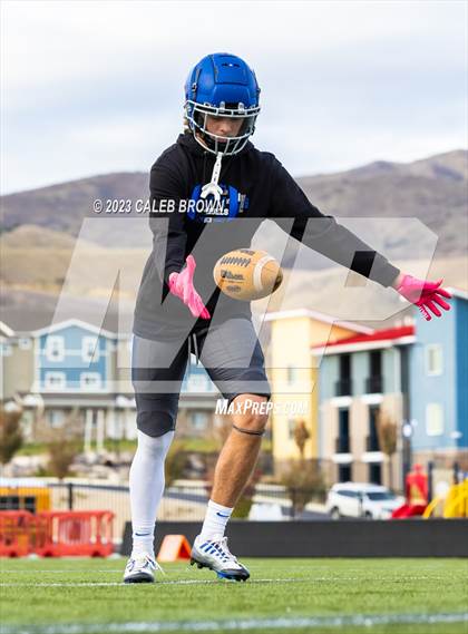 Thumbnail 2 in Water Canyon vs Rich (UHSAA 8-player Semifinal) photogallery.