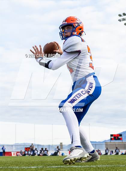 Thumbnail 3 in Water Canyon vs Rich (UHSAA 8-player Semifinal) photogallery.