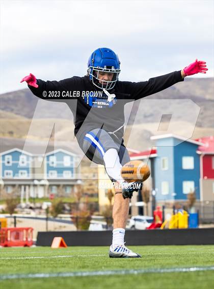 Thumbnail 1 in Water Canyon vs Rich (UHSAA 8-player Semifinal) photogallery.