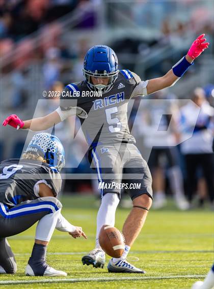 Thumbnail 2 in Water Canyon vs Rich (UHSAA 8-player Semifinal) photogallery.