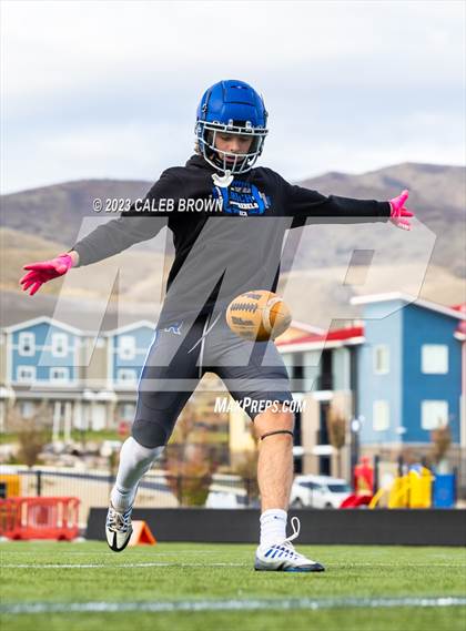 Thumbnail 3 in Water Canyon vs Rich (UHSAA 8-player Semifinal) photogallery.