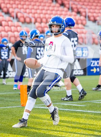 Thumbnail 1 in Water Canyon vs Rich (UHSAA 8-player Semifinal) photogallery.