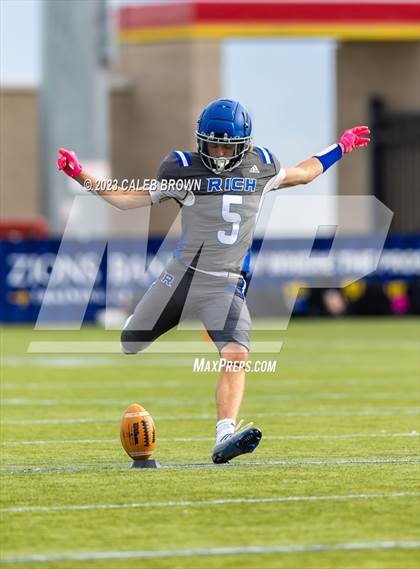 Thumbnail 2 in Water Canyon vs Rich (UHSAA 8-player Semifinal) photogallery.